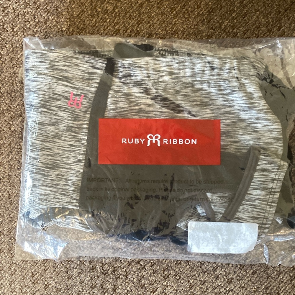 Ruby Ribbon Gray Zip-Front Sports Bra Size 36 - Picture 2 of 7